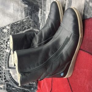 Cloud Women's Chelsea Boot 7 To 7.5